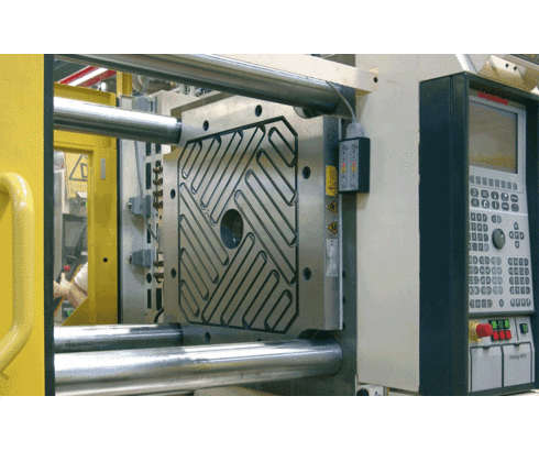 Arburg 社(アーブルグ)520Cに搭載されたマグネットクランプ